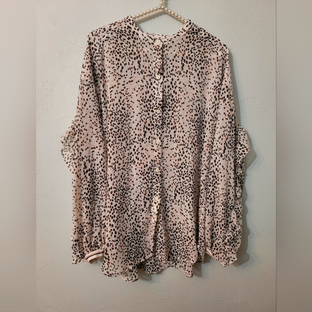 Max Studio Unique Ruffle Back Blouse - image 1